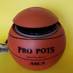 Pro Pots Basketball Slow Cooker.